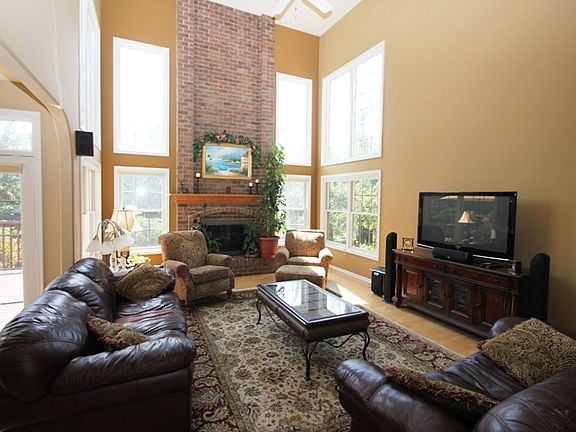 5th image of 2260 Glouceston Ln