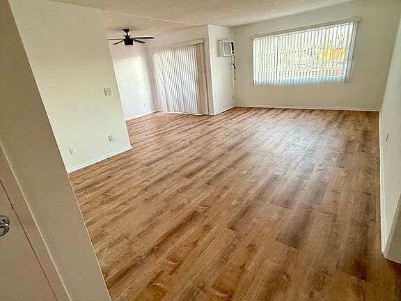 4th image of 6727 Sylmar Ave #142ac6b0e