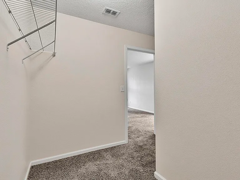 137 Fairway Ct — Photo 38