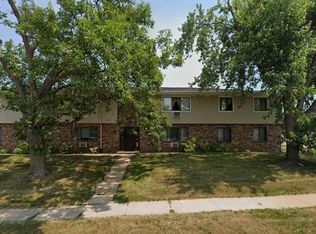 117 Harbet Ave NW APT 7, Cedar Rapids, IA 52405