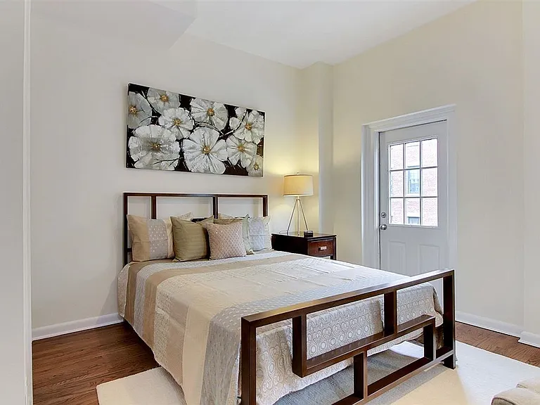 227 Columbus Dr #204B — Photo 3
