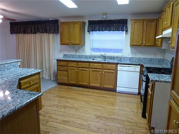 5th image of 2940 Lariat Ln