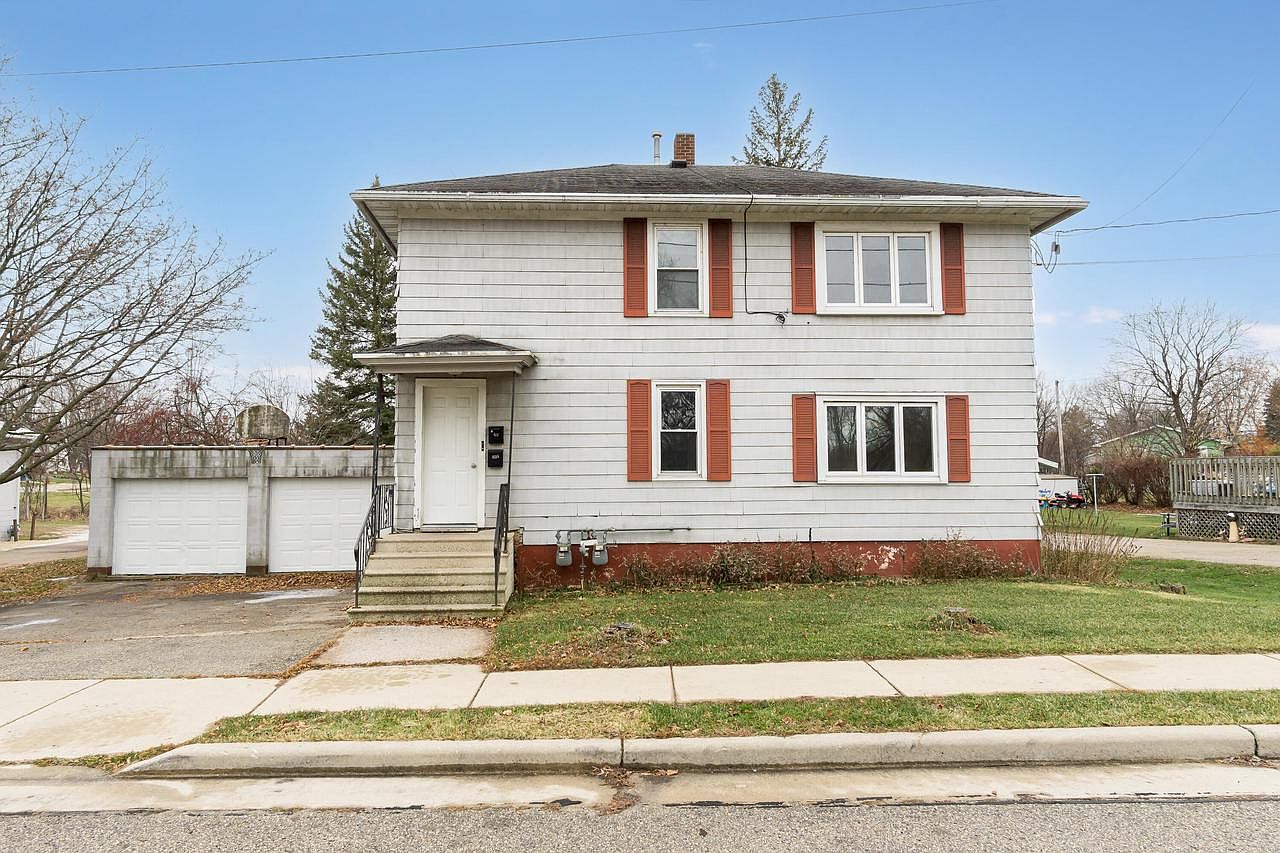 413 Kekoskee St, Mayville, WI 53050 Zillow