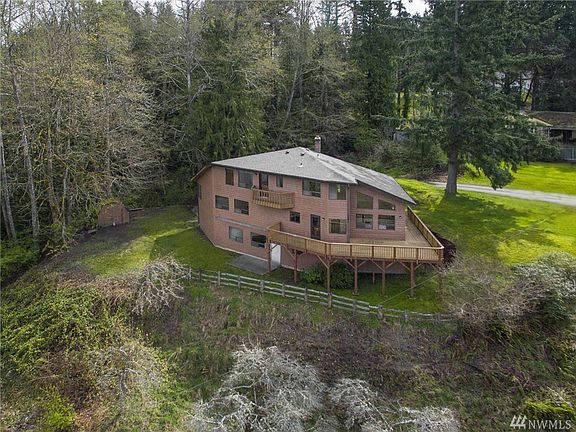 3rd image of 5667 E Hillcrest Dr