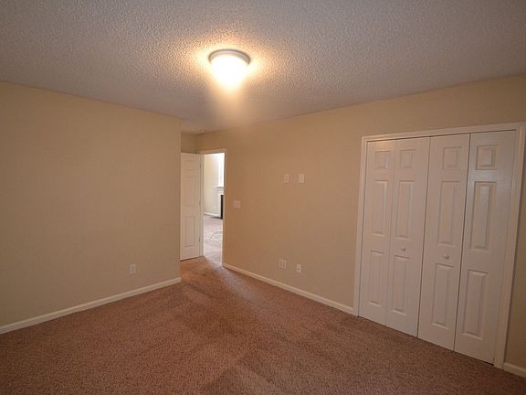 5th image of 3812 Northlake Dr