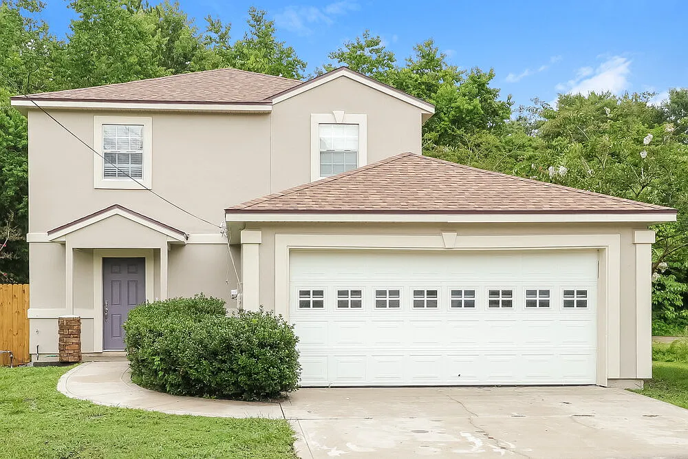3 bed, 2.5 bath, 1508 sqft, $2,210 — Photo 1