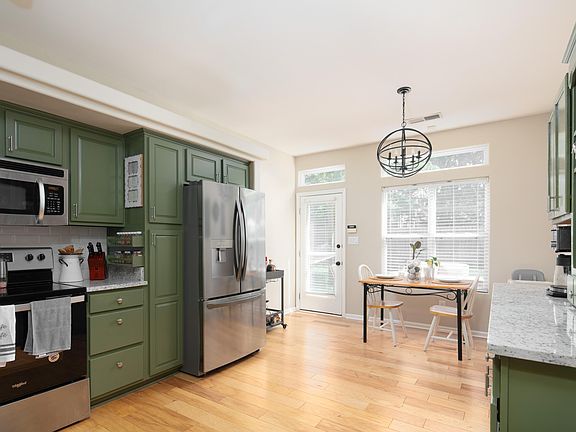 3rd image of 336 Cedar Mill Cir
