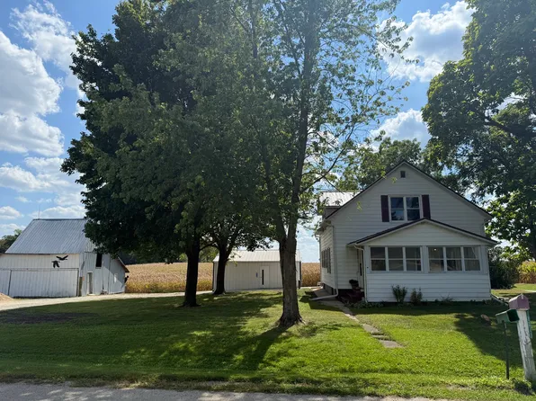 18013 Spring Valley Rd, Morrison, IL 61270