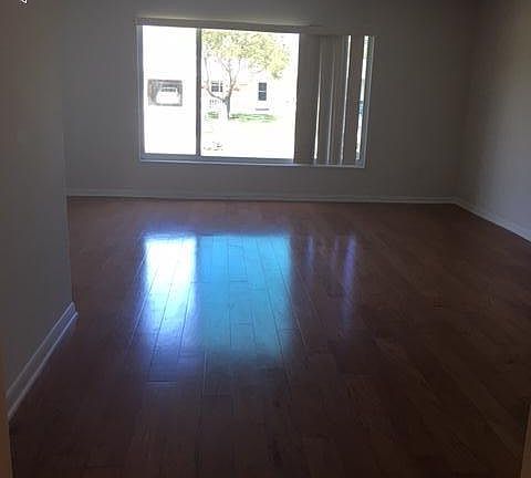 4th image of 1105 Coronado Dr