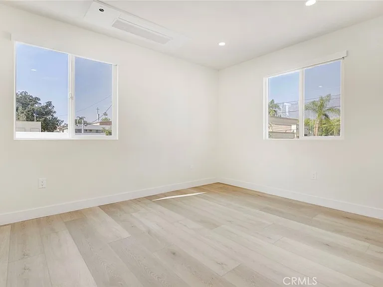 1070 Allen Ave #C — Photo 17