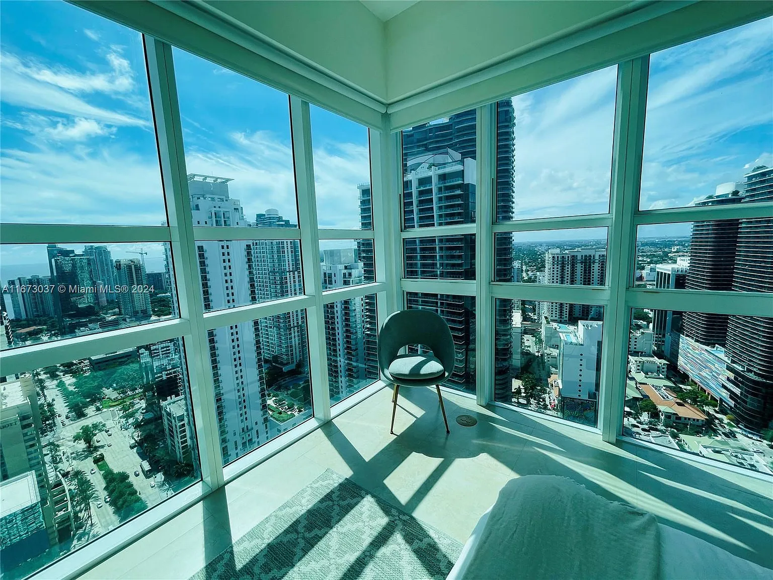 2 bed, 1289 sqft, $5,500 — Photo 1