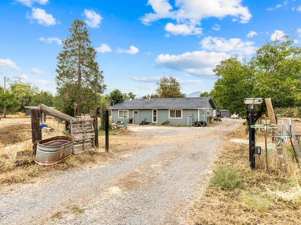 11599 Blackwell Rd, Central Pt, OR 97502