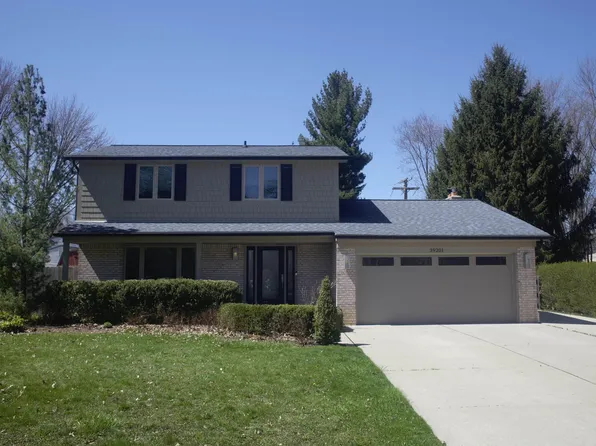 39201 Townhall St, Harrison Township, MI 48045