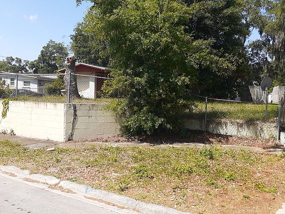 2nd image of 291 Hollis Dr E