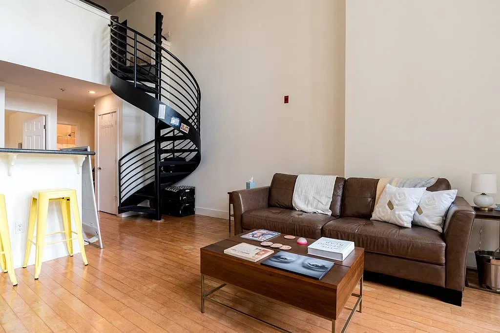 2 bed, 1100 sqft, $7,000 — Photo 4