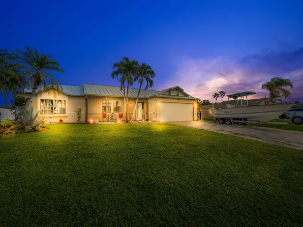 154 SW South Wakefield Circle, Port St Lucie, FL 34953