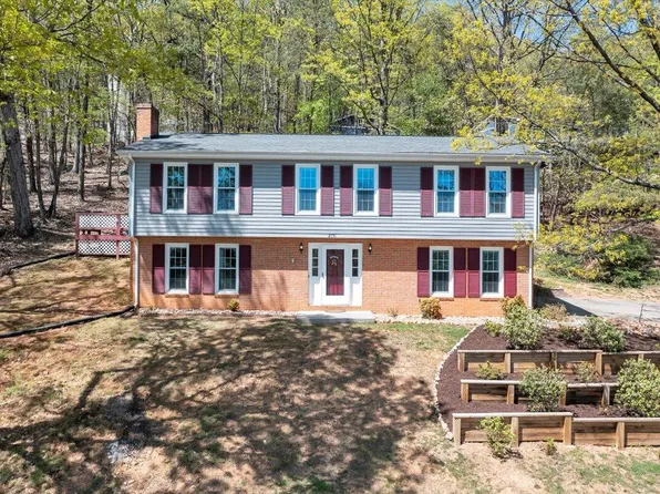 2151 Wesvan Dr, Roanoke, VA 24012