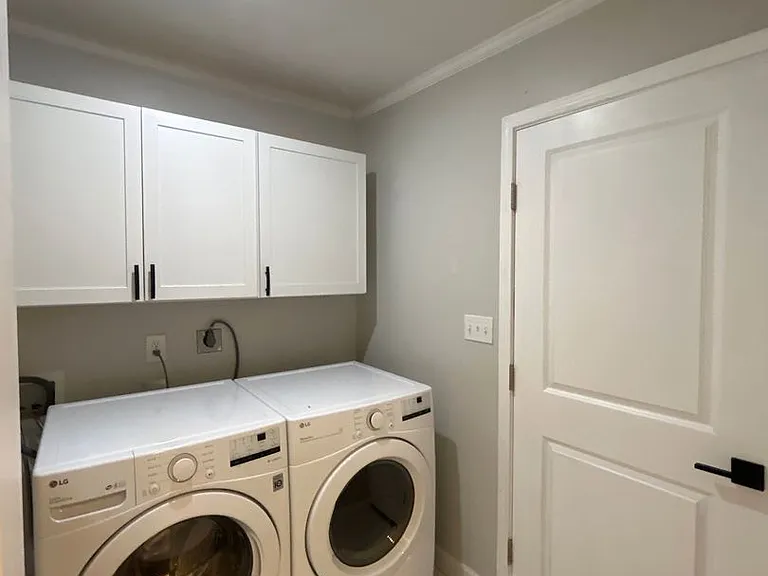 5933 Crestwood Dr — Photo 8