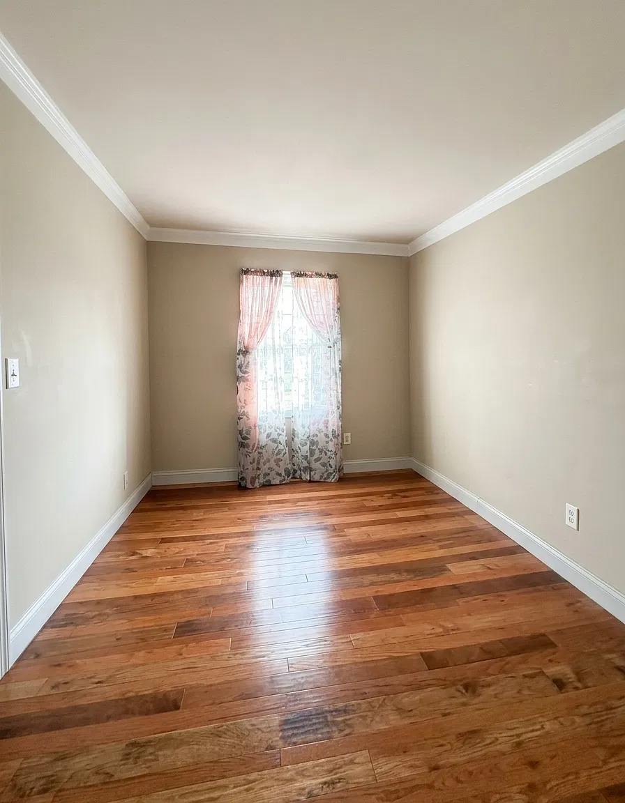 3 bed, 1.5 bath, 1170 sqft, $2,450 — Photo 3