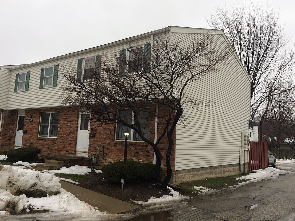 2nd image of 7479 Essex Dr Unit A
