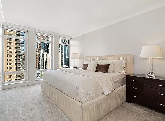 4th image of 205 E 85th St #14HJ