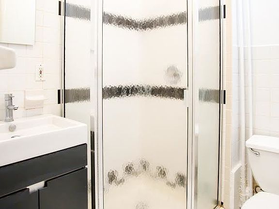 5th image of 292 8th Ave APT 3