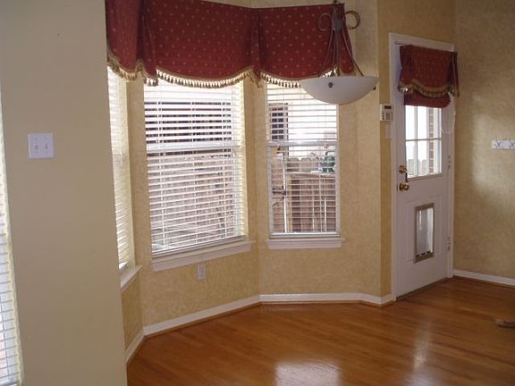 Breakfast area/wood floors