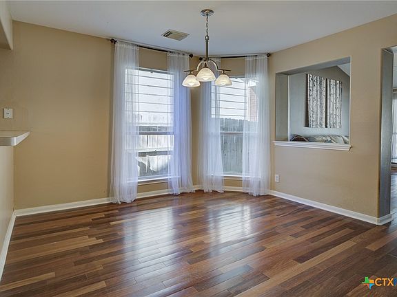 5th image of 4122 Tavern Oaks St