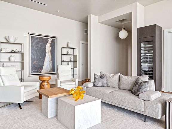 3rd image of 1711 Allen Pkwy #3204