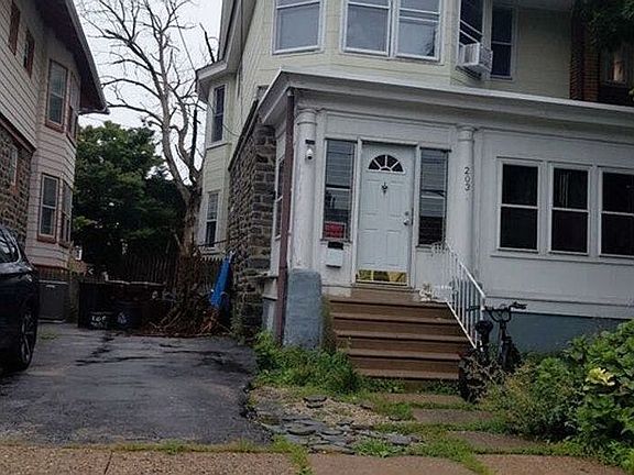 3rd image of 203 N Maple Ave