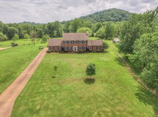 1030 Kendall Farms Dr, Hendersonville, TN 37075