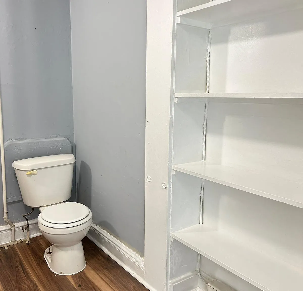 2 bed, 1.5 bath, 800 sqft, $1,100 — Photo 3