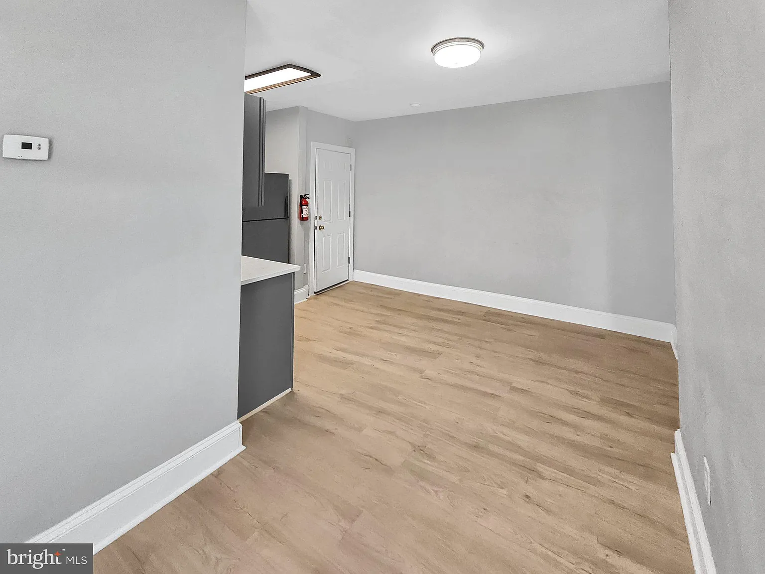 1 bed, 1.0 bath, 8586 sqft, $1,295 — Photo 4