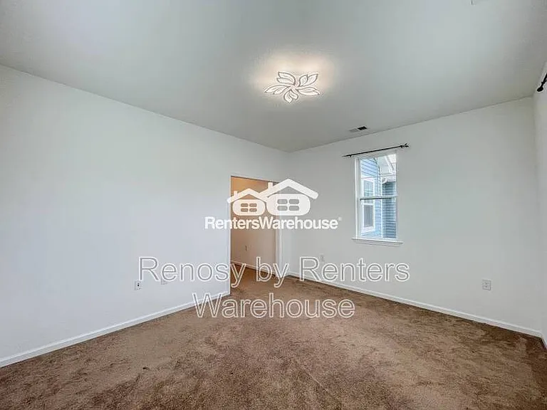 1713 Dresdon Ln — Photo 15