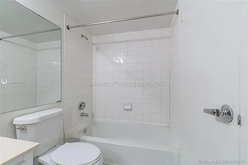 7601 E Treasure Dr Photo 1