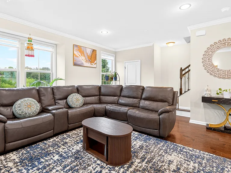 408 Fairmont Dr — Photo 29