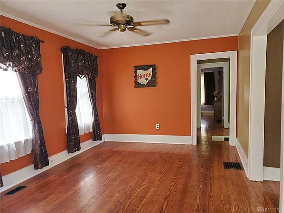 3rd image of 410 N West St