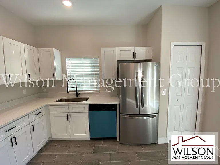732 S Lee Ave — Photo 10