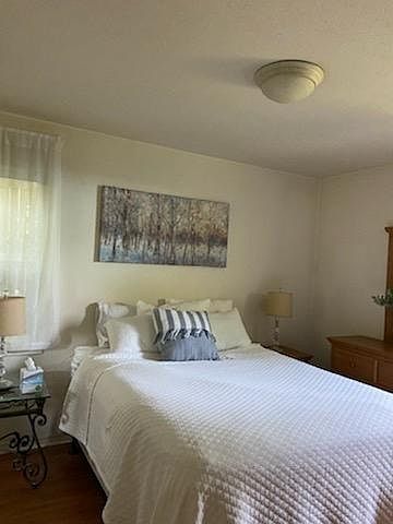 2nd image of 723 Melrose Dr #1