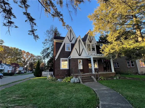 332 18th St NW, Canton, OH 44703