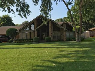 2227 Hickory Dr, Ardmore, OK 73401