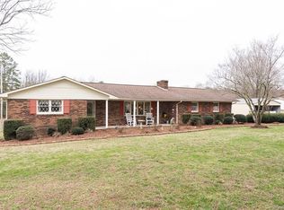 1914 Wisteria Ln, Lincolnton, NC 28092