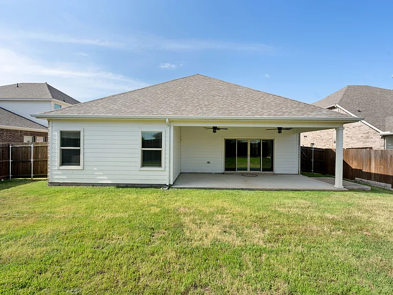 148 Lisa Ln — Photo 31