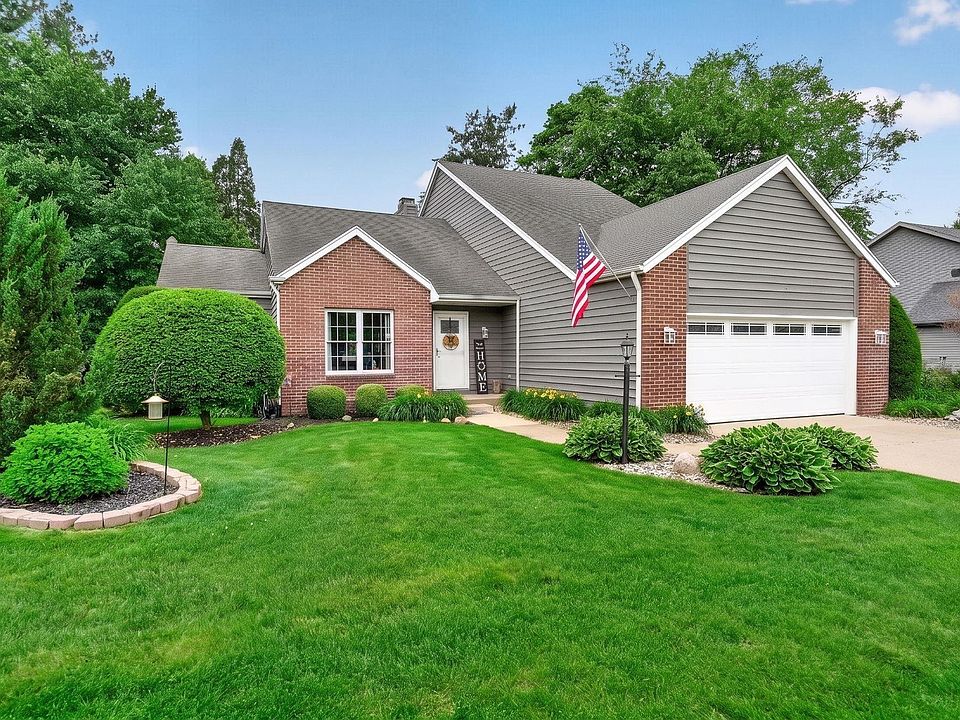 1st image of 51679 Stoneham Way
