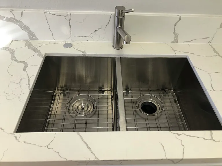 120 Roswell Ave #9 — Photo 17