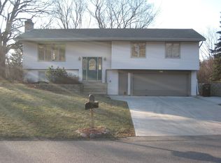 16101 Kensington Ct, Minnetonka, MN 55345