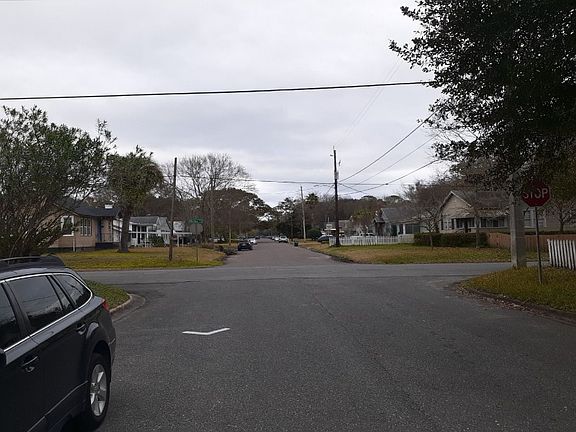 4th image of 4011 Dellwood Ave