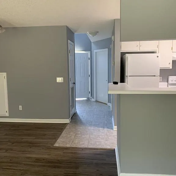 104 Commons Dr — Photo 2