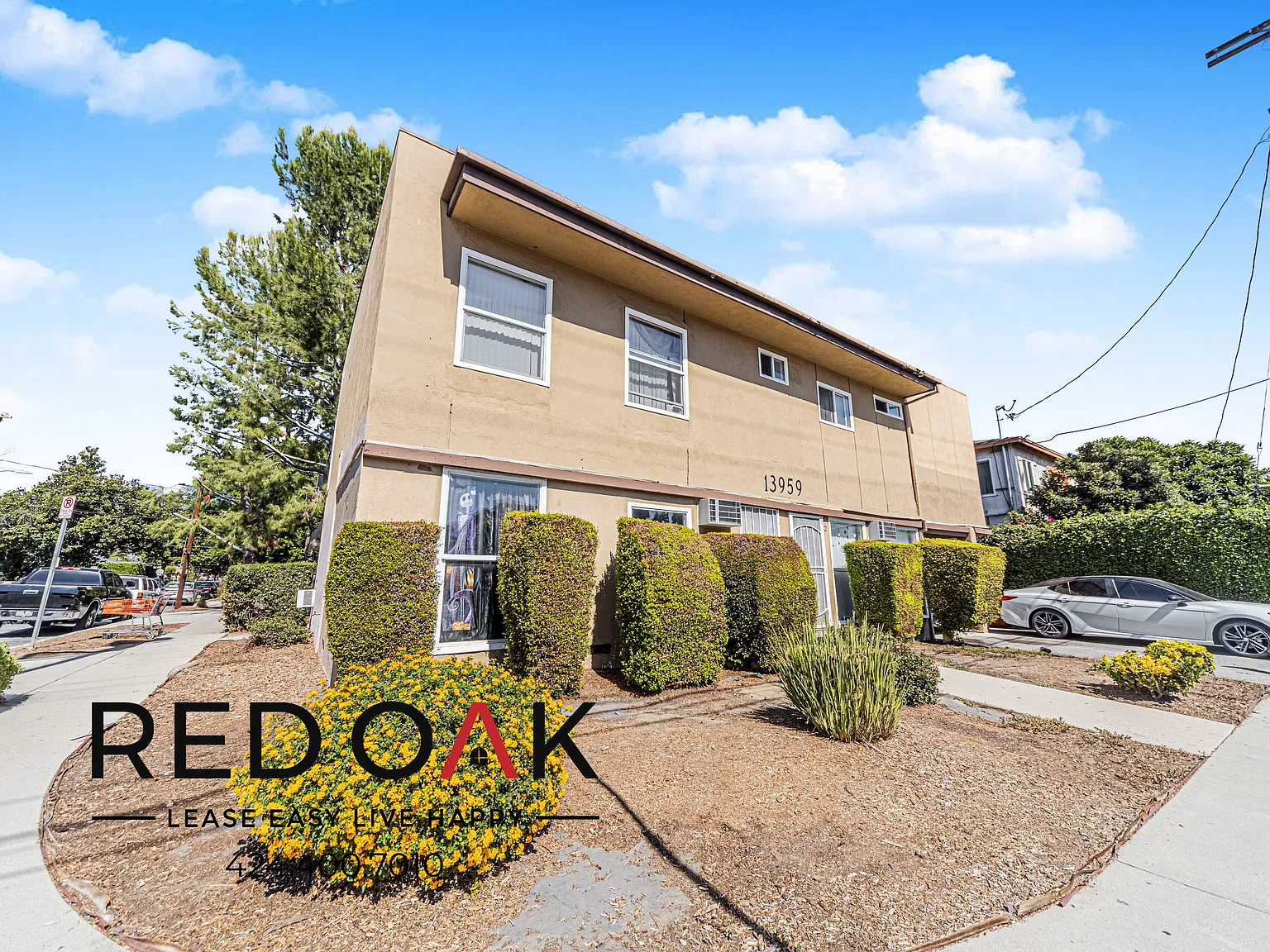 ~Low Deposit~ Incredible One Bedroom With Recessed Lighting, On-Site Laundry, And Included Parkin... — Photo 2