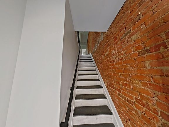 2nd image of 3510 N Mascher St #2